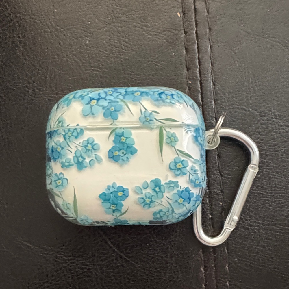 Floral Blue AirPod 3 Case with Carabiner - Picture 4 of 6